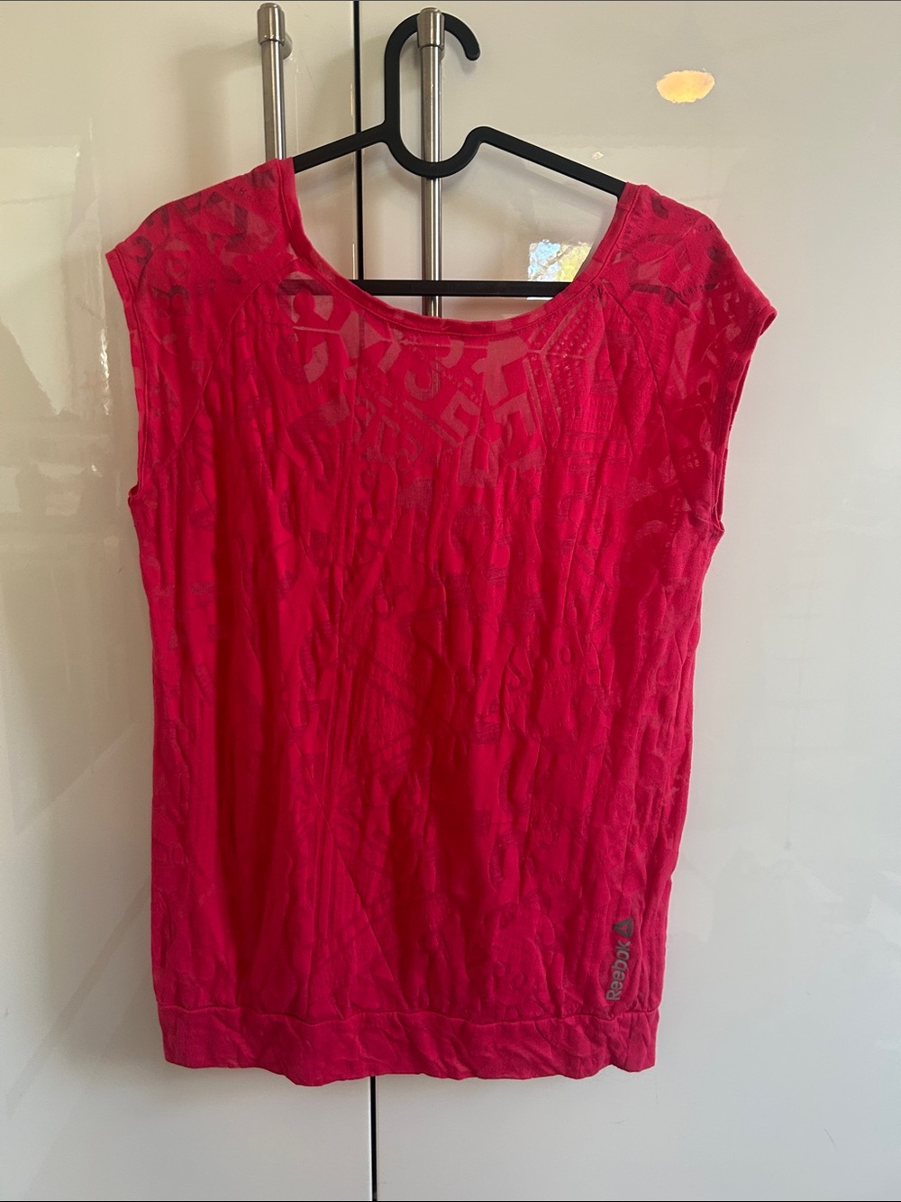 Women's Sleeveless Red Sheer-Overlay Athletic Top